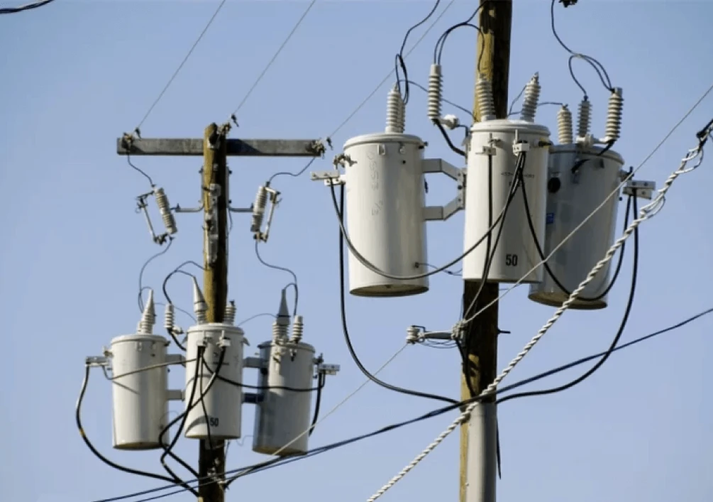 Single phase transformers